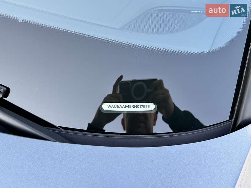 Седан Audi A4 2024 в Львове