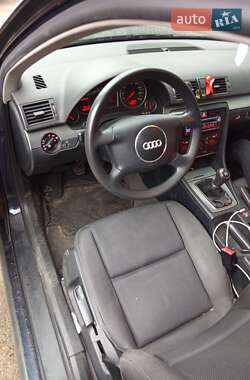 Седан Audi A4 2000 в 