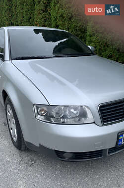 Седан Audi A4 2001 в 