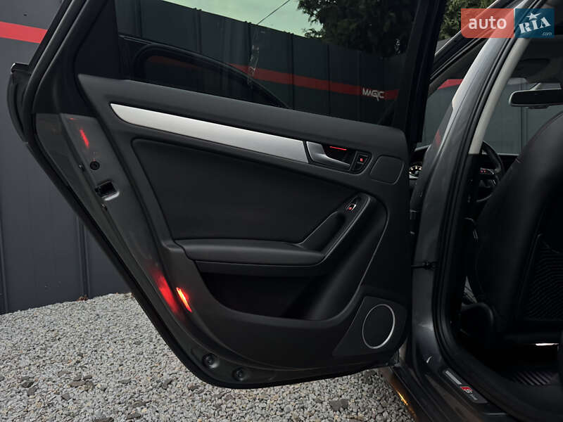 Седан Audi A4 2014 в Луцке