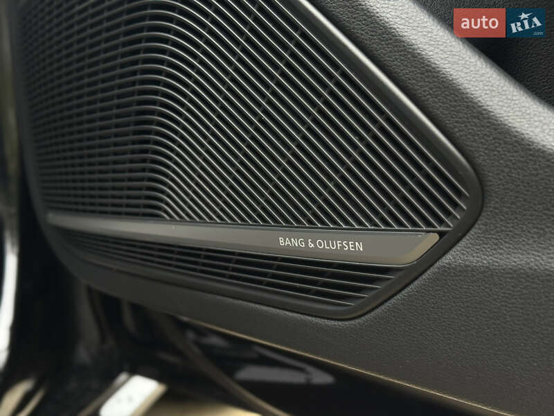Седан Audi A4 2017 в Ивано-Франковске
