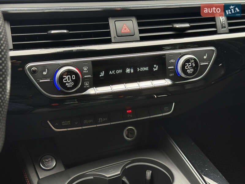 Седан Audi A4 2017 в Ивано-Франковске