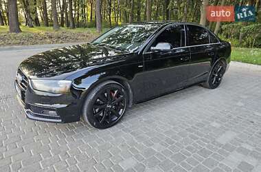 Седан Audi A4 2013 в Львове