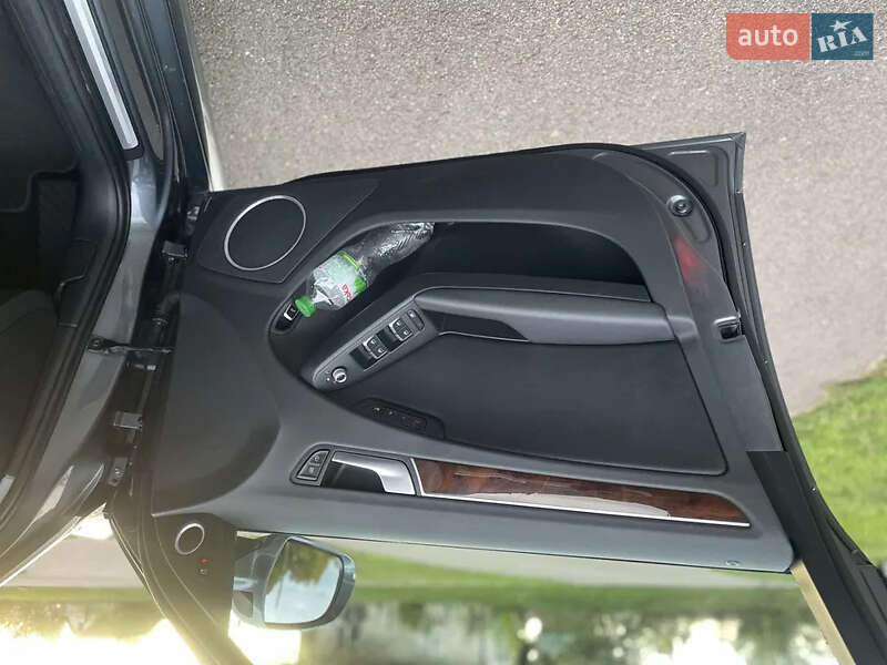 Седан Audi A4 2015 в Киеве