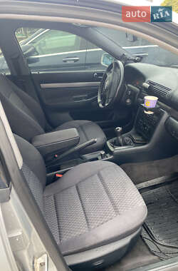 Седан Audi A4 1999 в 
