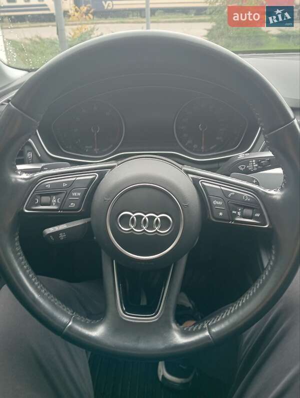 Седан Audi A4 2016 в Ивано-Франковске
