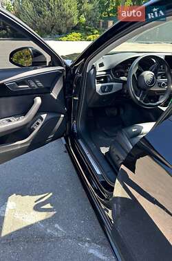Седан Audi A4 2018 в 