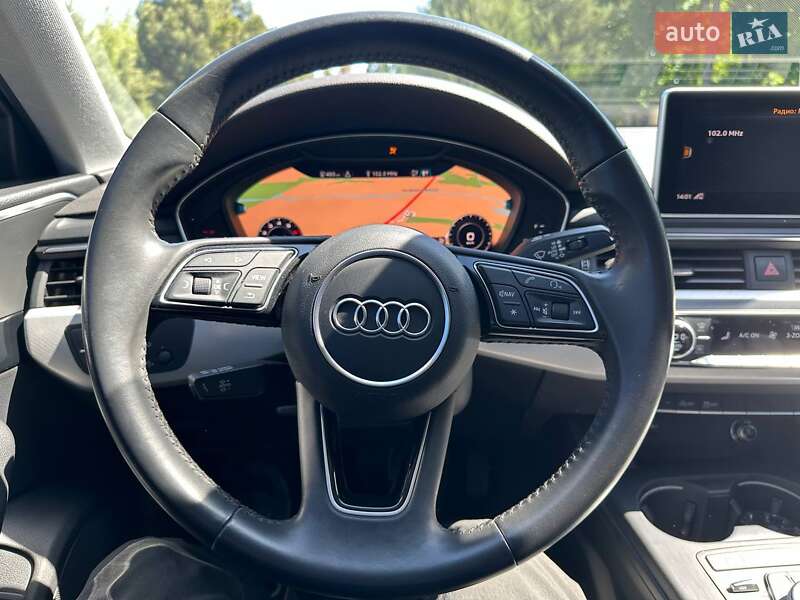 Седан Audi A4 2018 в Харькове