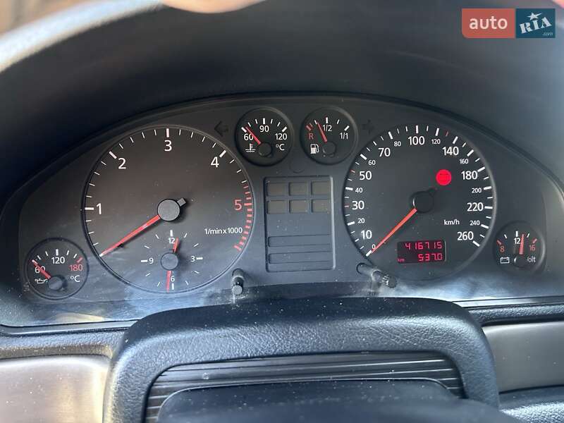 Седан Audi A4 1998 в Бабинцам
