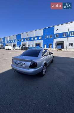 Седан Audi A4 1998 в Бабинцам