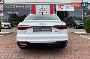 Седан Audi A4 2021 в 