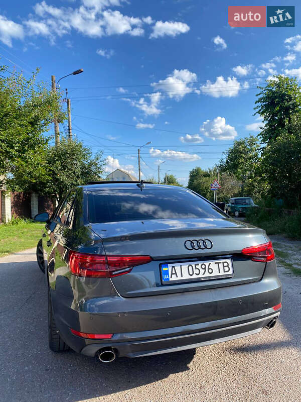 Седан Audi A4 2016 в Киеве