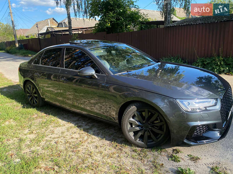 Седан Audi A4 2016 в Киеве
