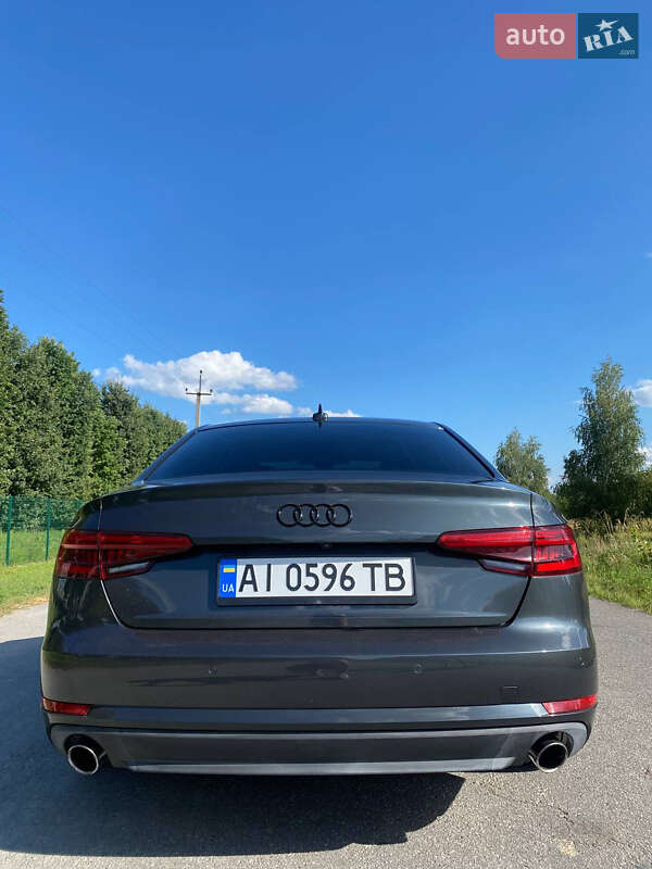 Седан Audi A4 2016 в Киеве