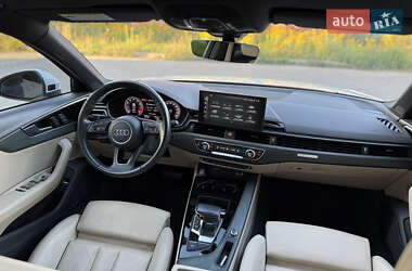 Седан Audi A4 2020 в 