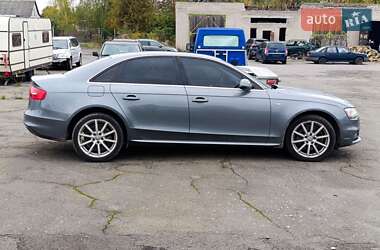 Седан Audi A4 2015 в 