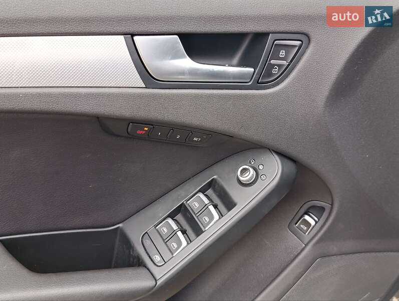 Седан Audi A4 2015 в Луцке