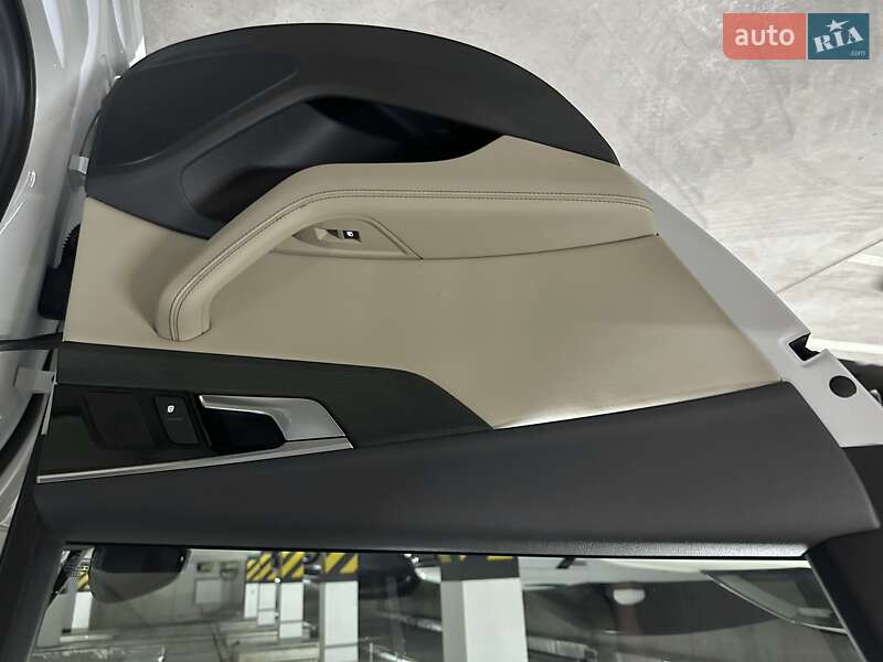 Седан Audi A4 2020 в Дніпрі