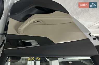 Седан Audi A4 2020 в 