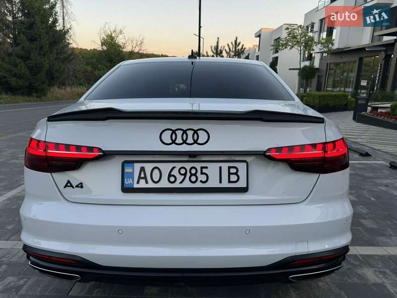 Седан Audi A4 2020 в Перечині