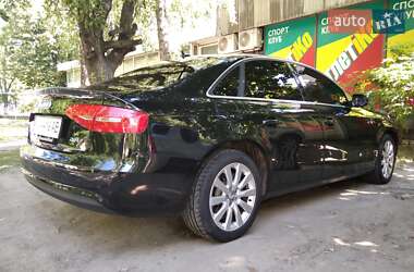 Седан Audi A4 2013 в 