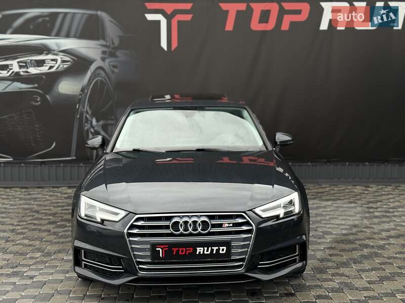 Седан Audi A4 2017 в Львові