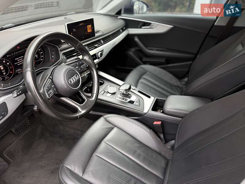 Седан Audi A4 2017 в Львові