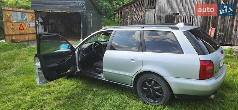 Універсал Audi A4 1996 в Рівному