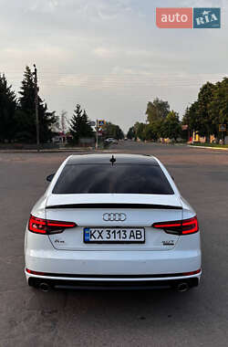 Седан Audi A4 2016 в 
