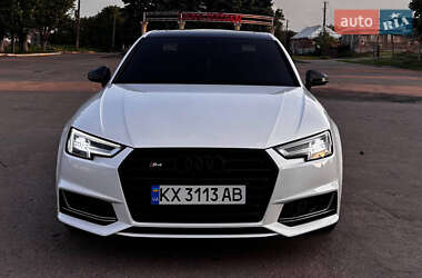 Седан Audi A4 2016 в 