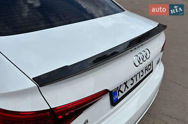 Седан Audi A4 2016 в 