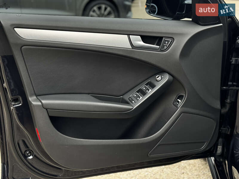 Седан Audi A4 2014 в Житомирі