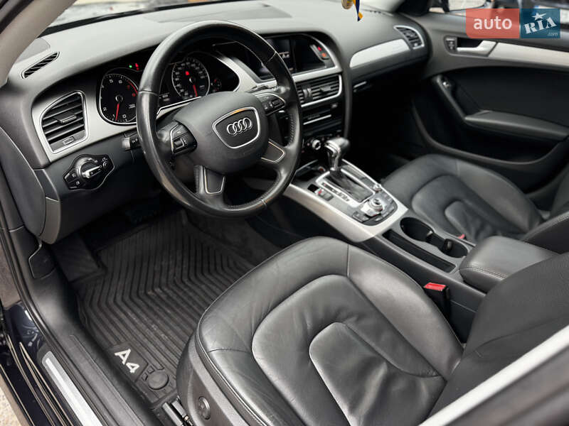 Седан Audi A4 2014 в Житомирі