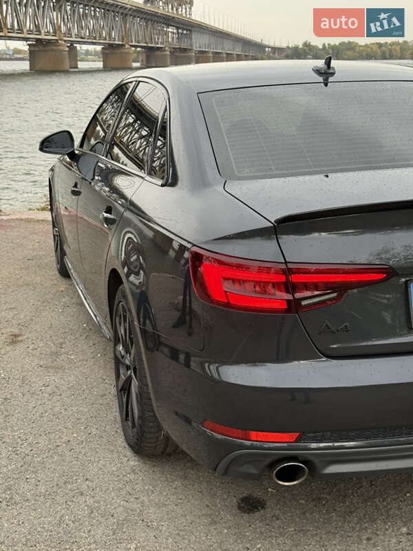 Седан Audi A4 2017 в Днепре