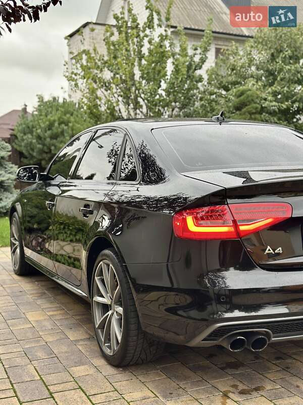 Седан Audi A4 2016 в Вінниці