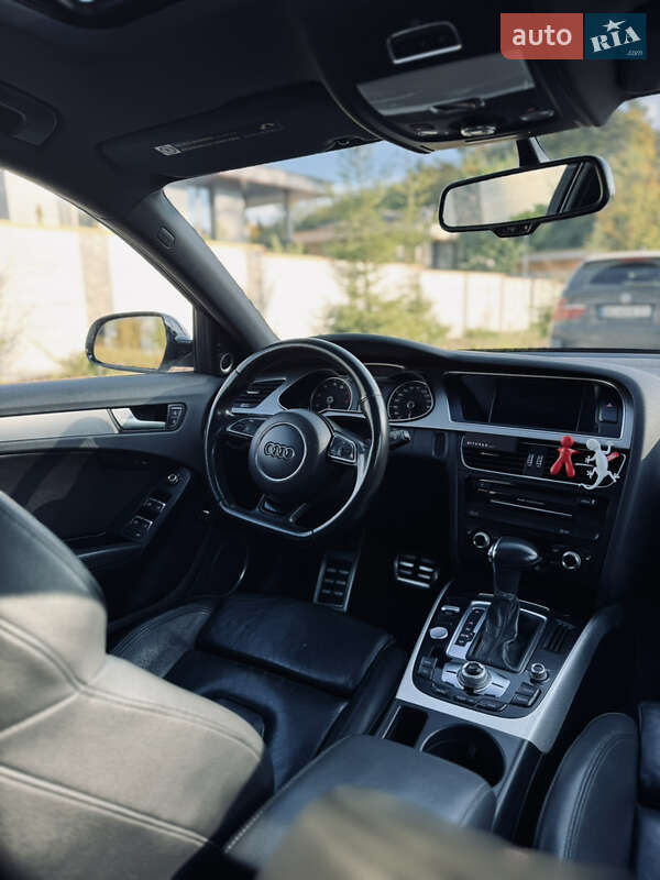 Седан Audi A4 2014 в Львове