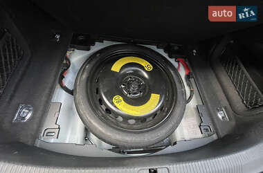 Седан Audi A4 2021 в 