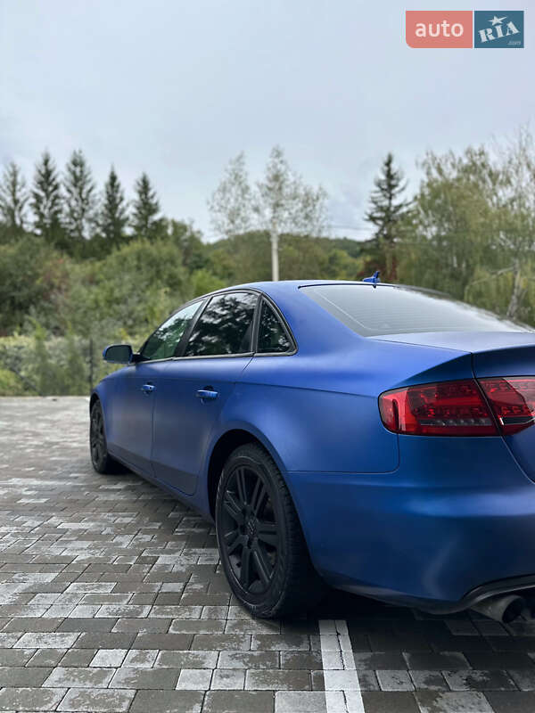 Седан Audi A4 2011 в Кременце