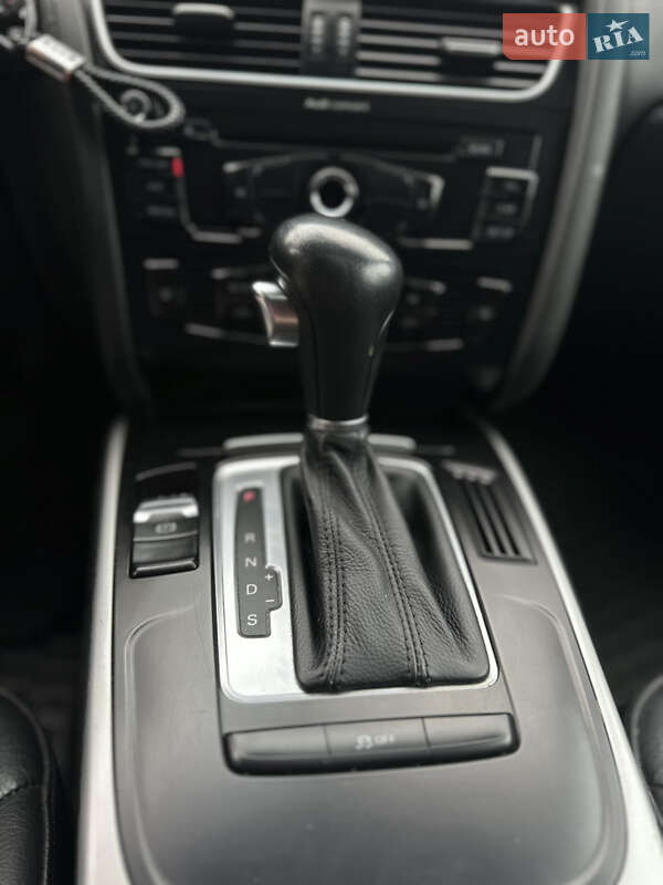 Седан Audi A4 2011 в Кременце