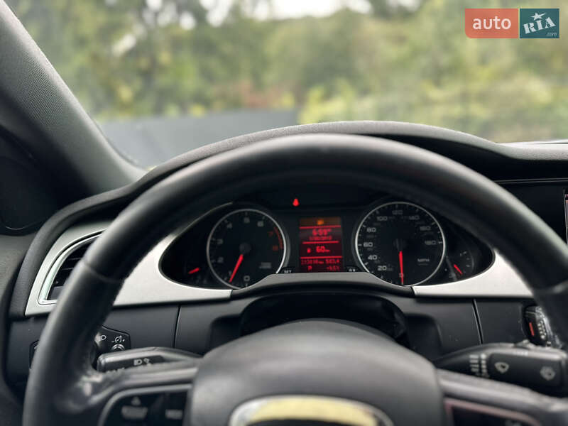Седан Audi A4 2011 в Кременце