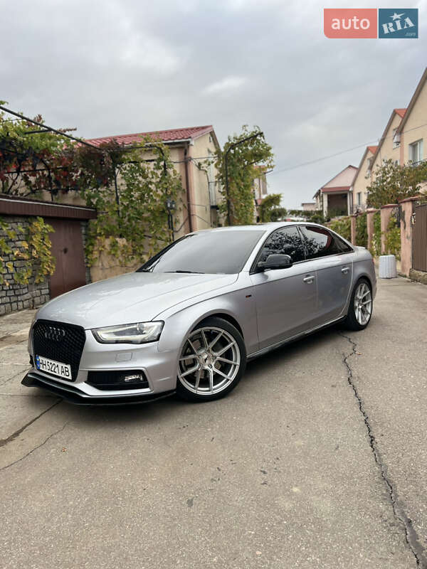 Седан Audi A4 2015 в Одессе