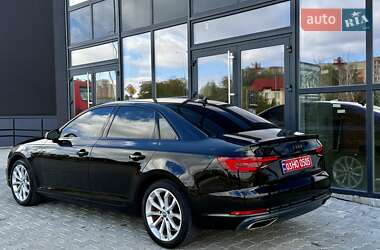 Седан Audi A4 2019 в 