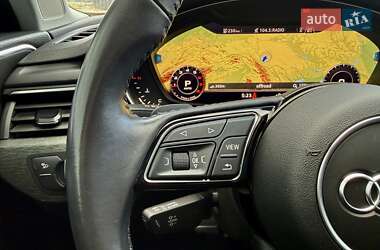 Седан Audi A4 2019 в 