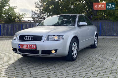 Седан Audi A4 2004 в 