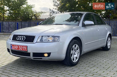 Седан Audi A4 2004 в 