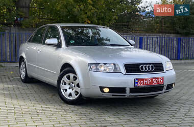 Седан Audi A4 2004 в 