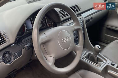 Седан Audi A4 2004 в 