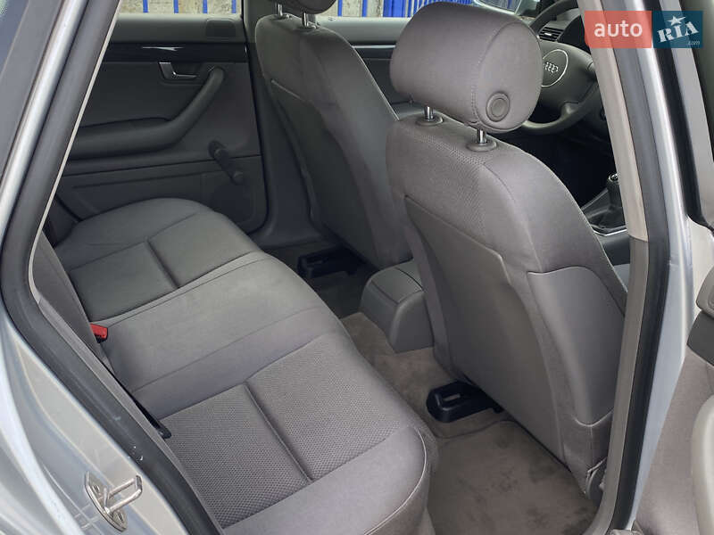 Седан Audi A4 2004 в Тернополі