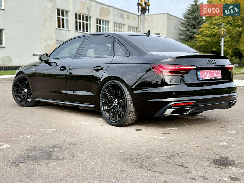 Седан Audi A4 2020 в Ровно