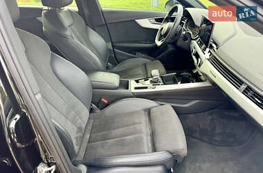 Седан Audi A4 2020 в 